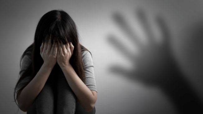 Dua Pegawai Bang Emok Digiring Warga Ke Kantor Polisi, Diduga Perkosa Anak di Bawah Umur