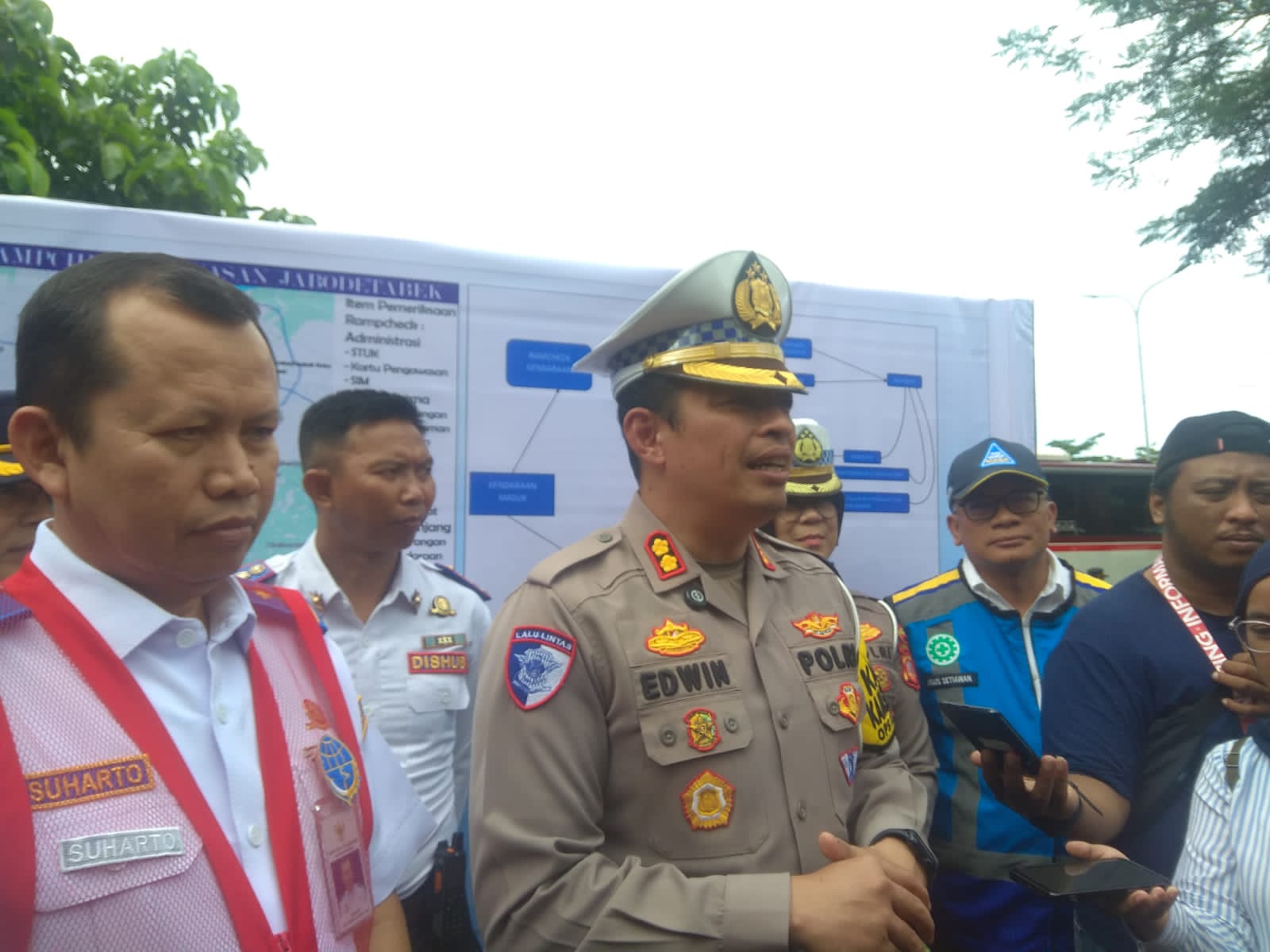 Truk dan Bus Dilarangan Gunakan Jalur Alternatif Puncak Bogor, Polisi : Akan Kita Tilang