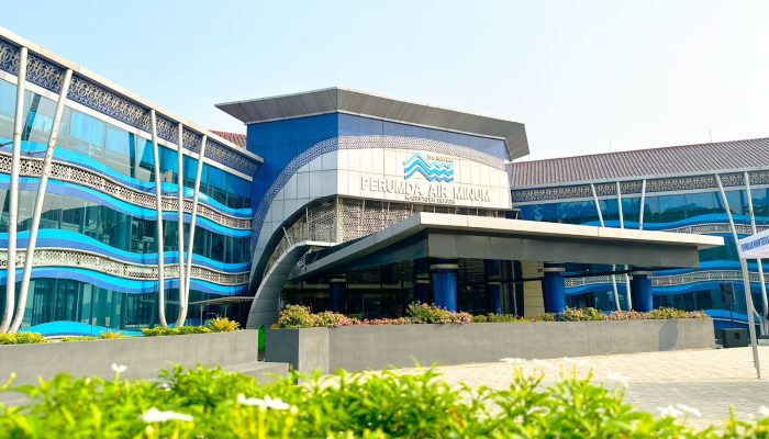 Perumda Air Minum Tirta Kahuripan Raih Penghargaan dan Fokus Perluasan Pelayanan di 2025