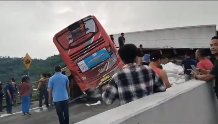 Langgar Larangan Study Tour, Siswa SMPIT Darul Quran Mulia Meninggal dalam Kecelakaan di Malang