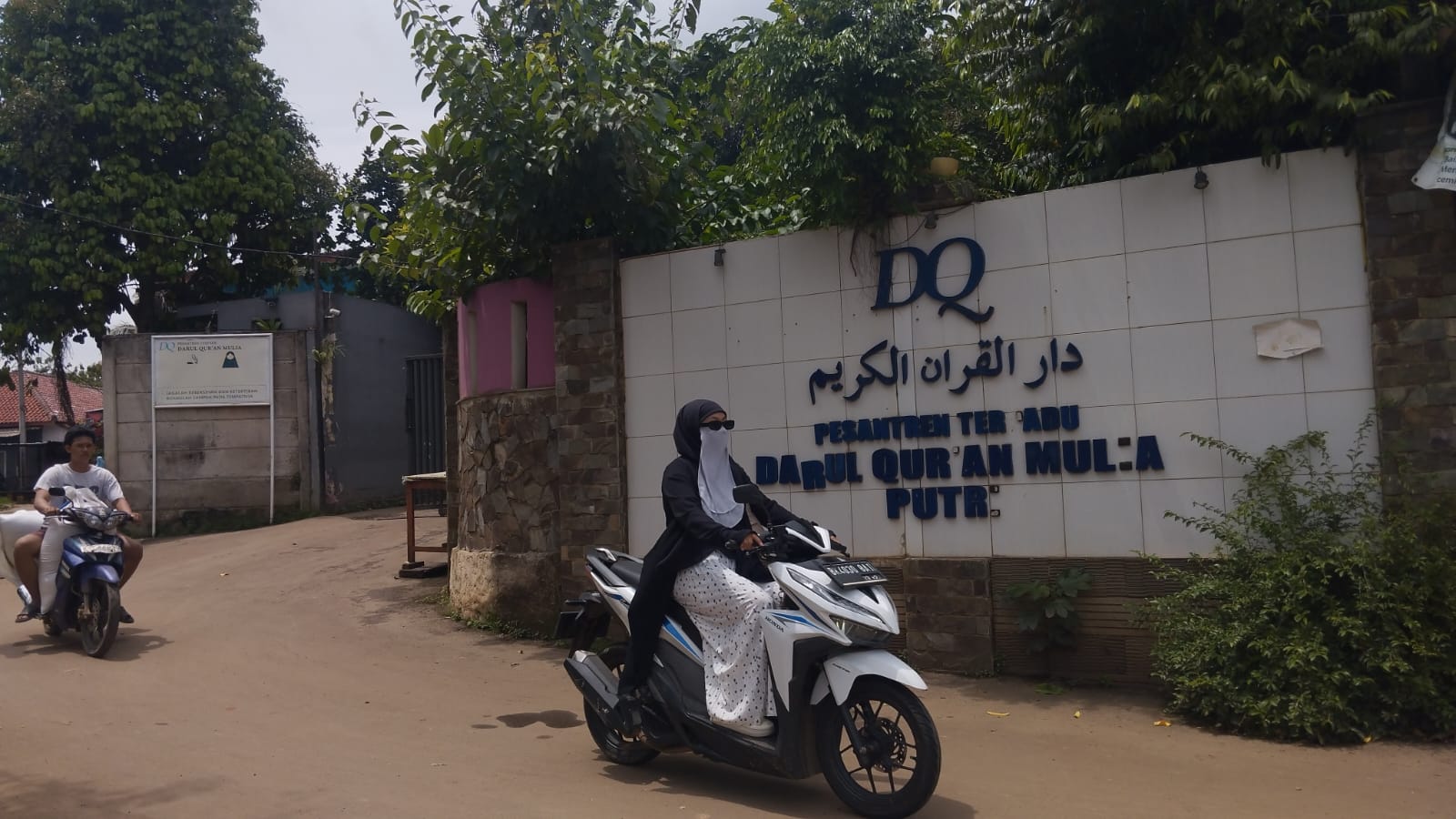 Guru SMP IT Darul Qur'an Mulia Dikabarkan Meninggal Dunia Akibat Laka Lantas di Tol Pandaan- Malang