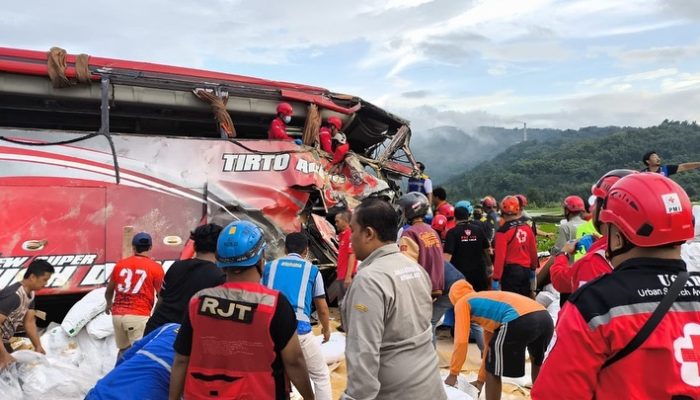 Pihak Sekolah SMPIT Darul Quran Mulia Sebut Tak Ada Muridnya yang Meninggal Pada Kecelakaan Bus di Malang 